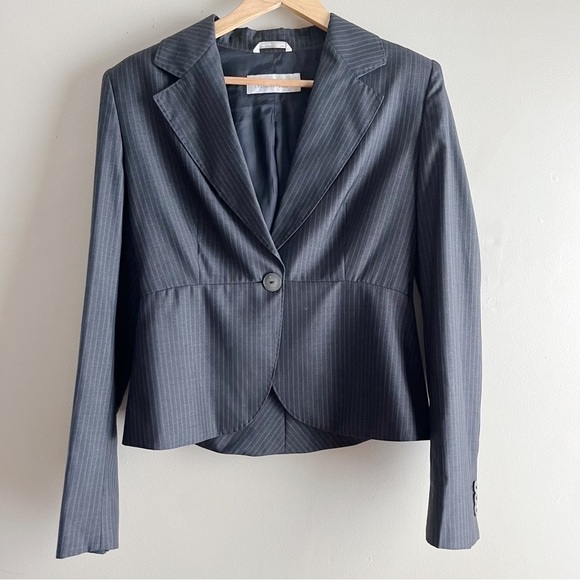 MaxMara • Wool Silk Blend Pin Stripes‎ Blazer, One-Button, Round Hem, Size 10 - Picture 1 of 8